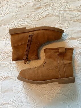 H&M tan brown toddler 8.5 Suede Toddler Zip Boots
